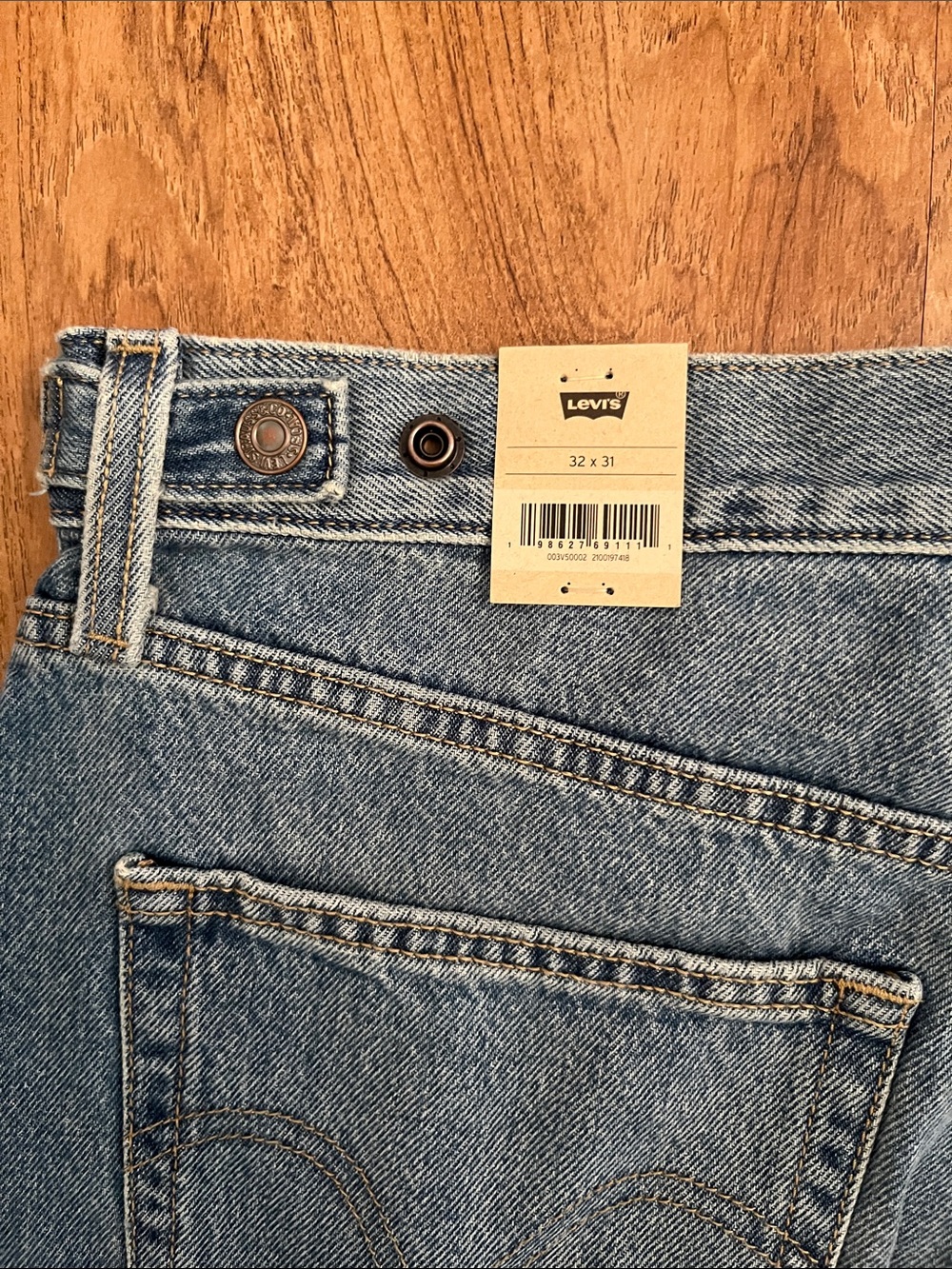 NWT Levi’s Cinch Barrel Jeans - Picture 15 of 16